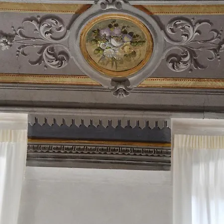 Experience A Historic - Palazzo Terzano 아파트