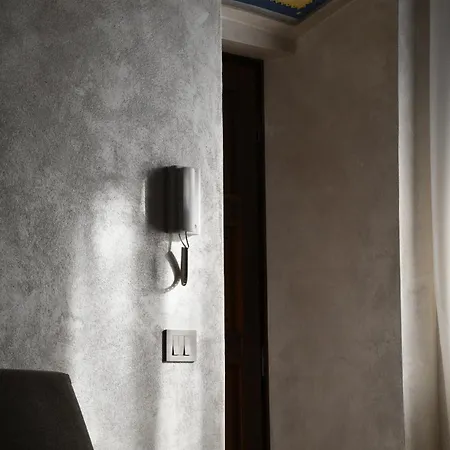 Experience A Historic - Palazzo Terzano 아파트 발렌자