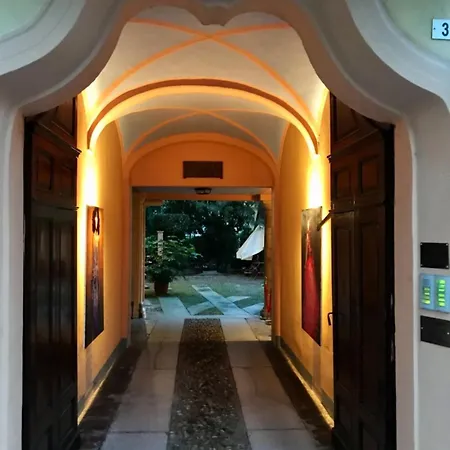 Experience a Historic Residence - Palazzo Terzano Apartamento *