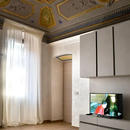 Experience a Historic Residence - Palazzo Terzano *